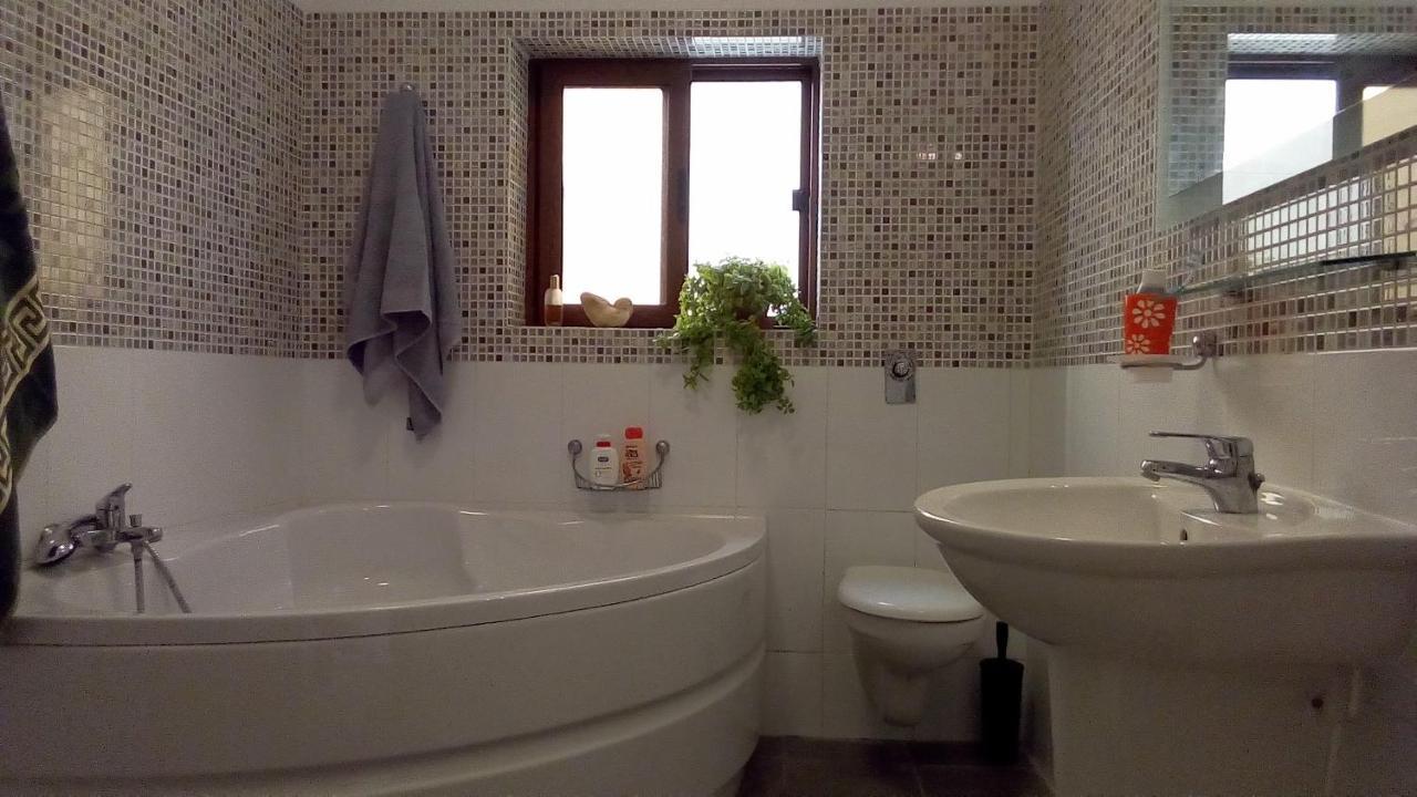 Rubis Daire Victoria Dış mekan fotoğraf